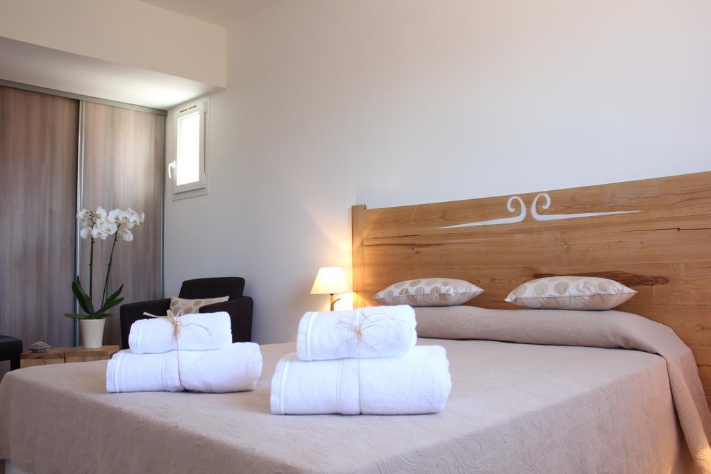 Villas Cala Corsa - 3 Et 4 Chambres - Cala Rossa Porto-Vecchio - Villas Entierement Climatisees Avec Piscine Chauffee Partagee Et Piscines Privees - Internet Gratuit Eksteriør billede